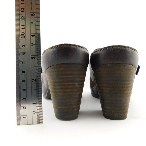 CLARKS Artisan Brown Leather Buckled Slip-on Block Heel Mules  9 - Picture 5 of 7